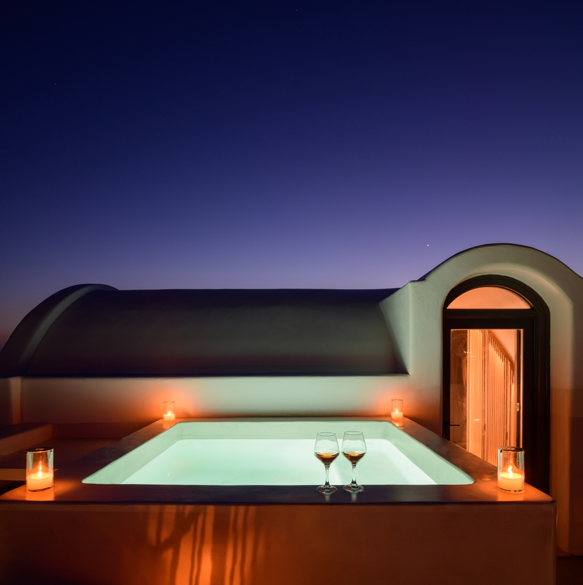 Nikolia's House — New Luxe Villa & Private Jacuzzi